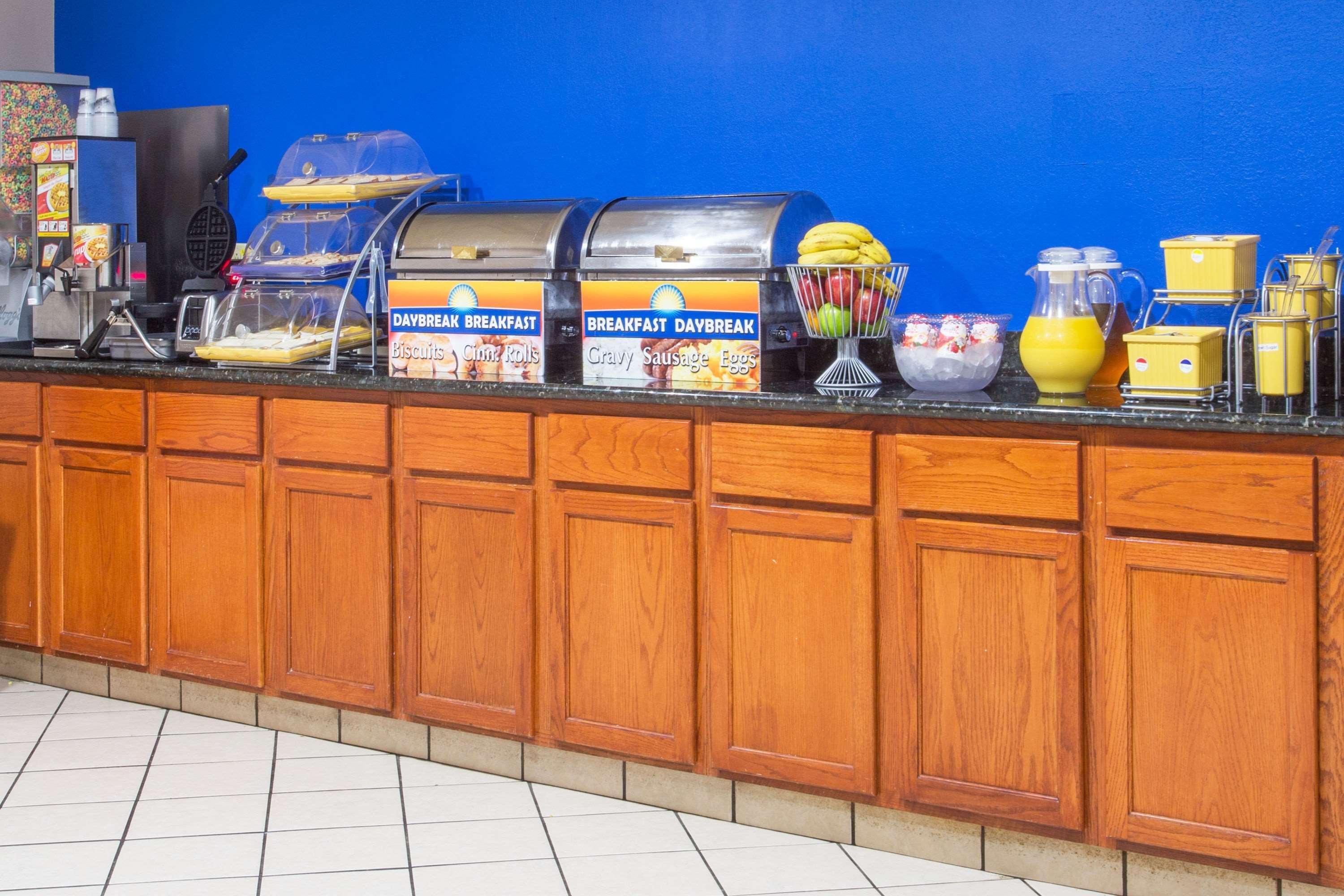 Days Inn & Suites By Wyndham Thibodaux Esterno foto